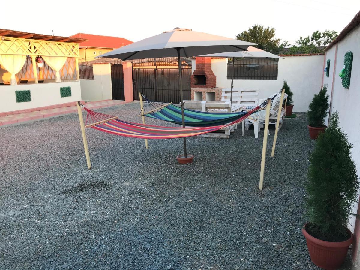 Vila Bella Două Mai Esterno foto