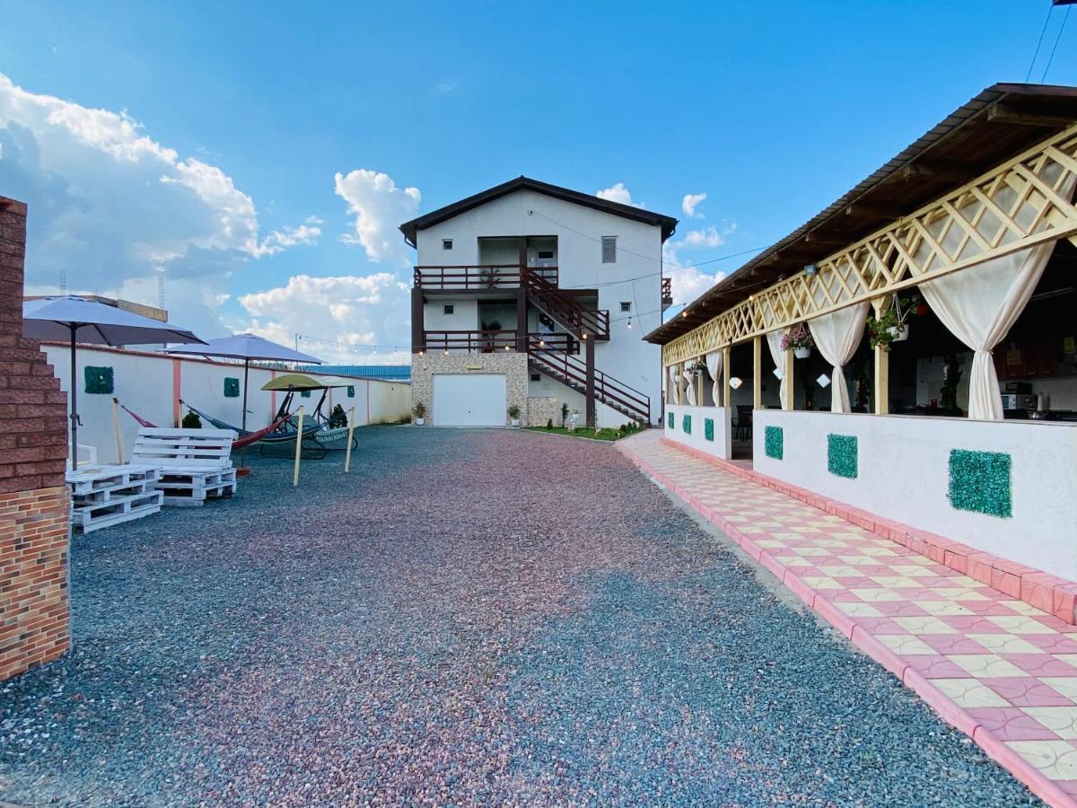 Vila Bella Două Mai Esterno foto