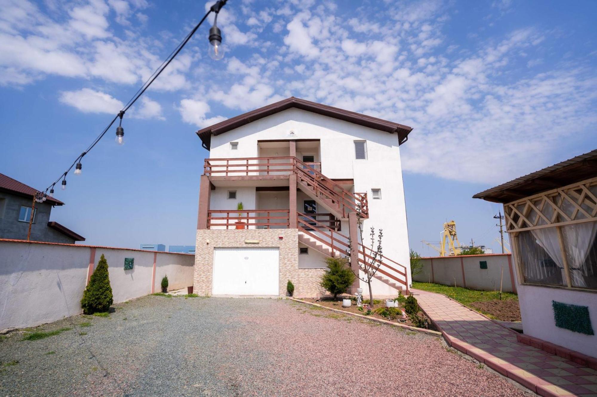 Vila Bella Două Mai Esterno foto